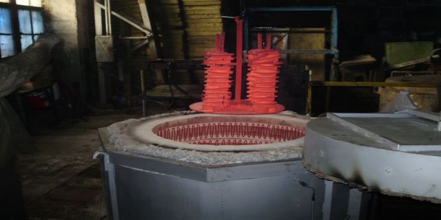 Шестисекционная шахтная электрическая печь с принудительной циркуляцией
